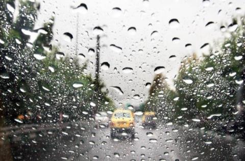 با خطرات رانندگی در هوای بارانی آشنا شوید