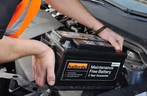 نکاتی مهم در مورد سرویس ، حفظ و نگهداری بهتر باتری خودرو